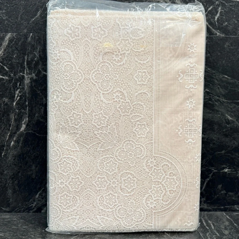 EX-CELL HOME FASHIONS, Inc. Vinyl Lace Tablecloth 60” x 90” White
